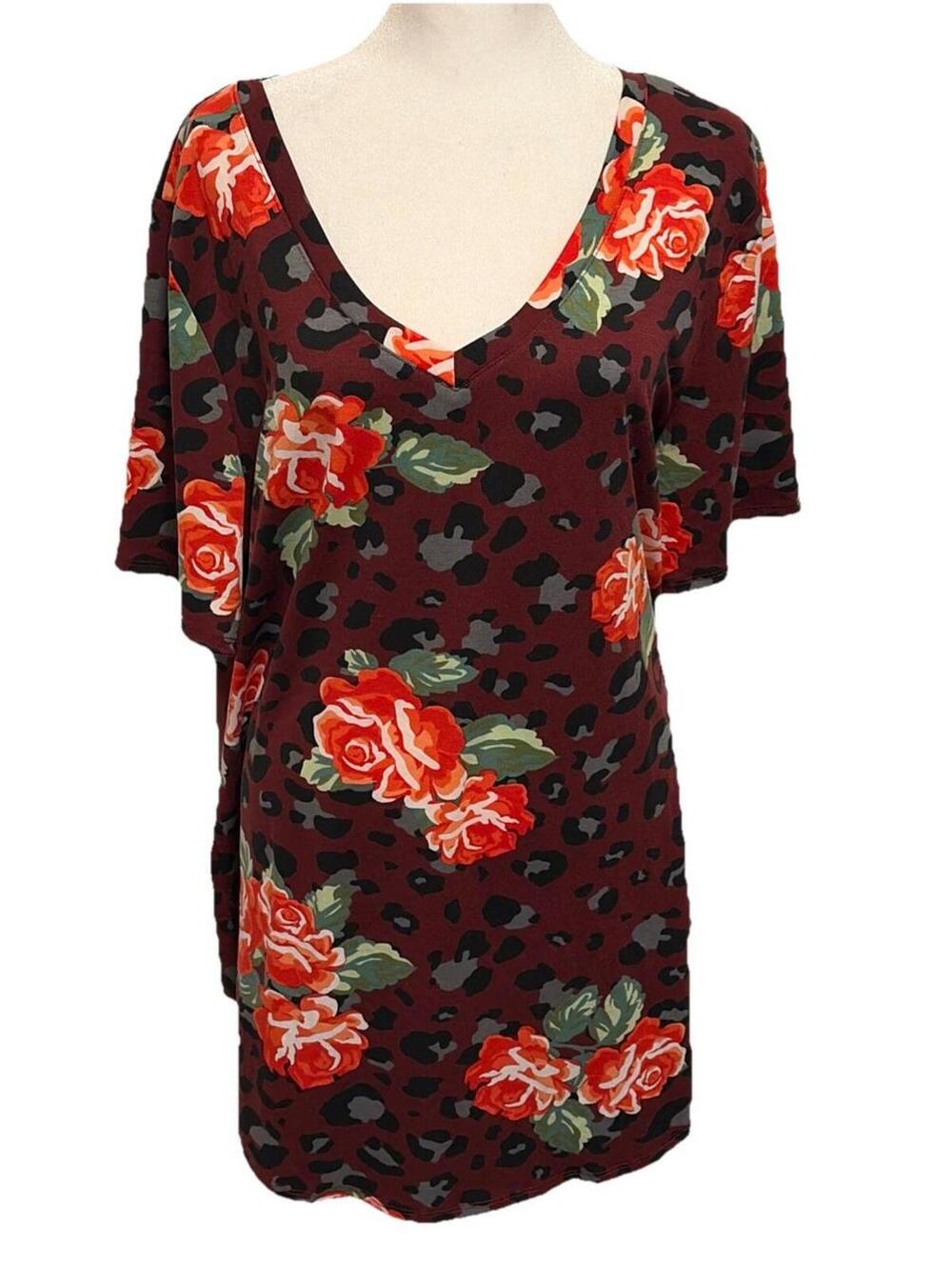 NWT LuLaRoe Iris V-Neck SS Red Rose &  Black & Gray Cheetah Print Top L (14-16)